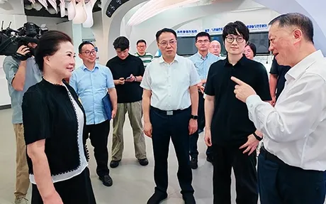 В июле 2025 года председатель CPPCC Чэнь посетил Sujia Medical